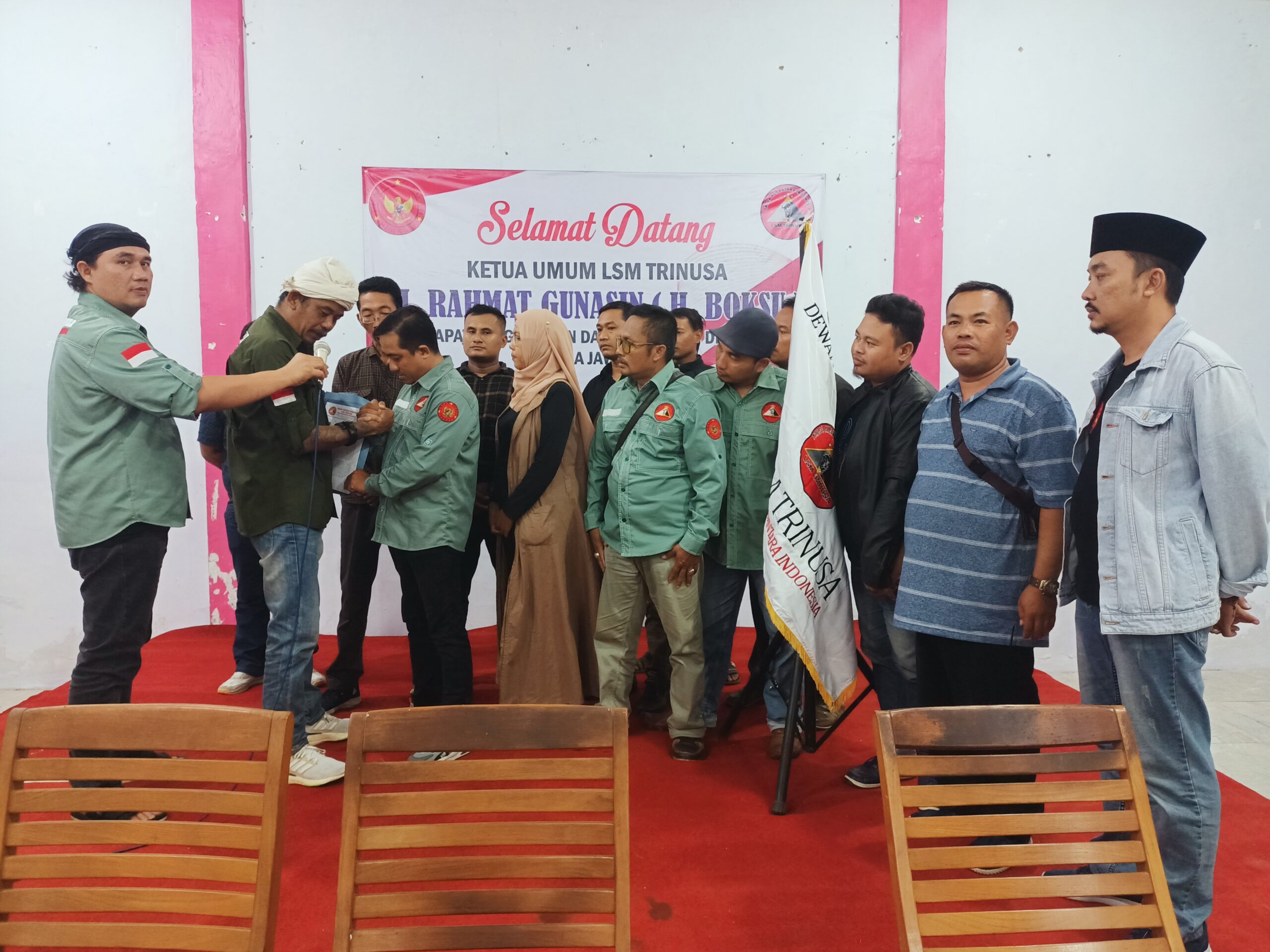 Ketum DPP TRINUSA Serahkan SK DPC Di Bumi Pasuruan Raya