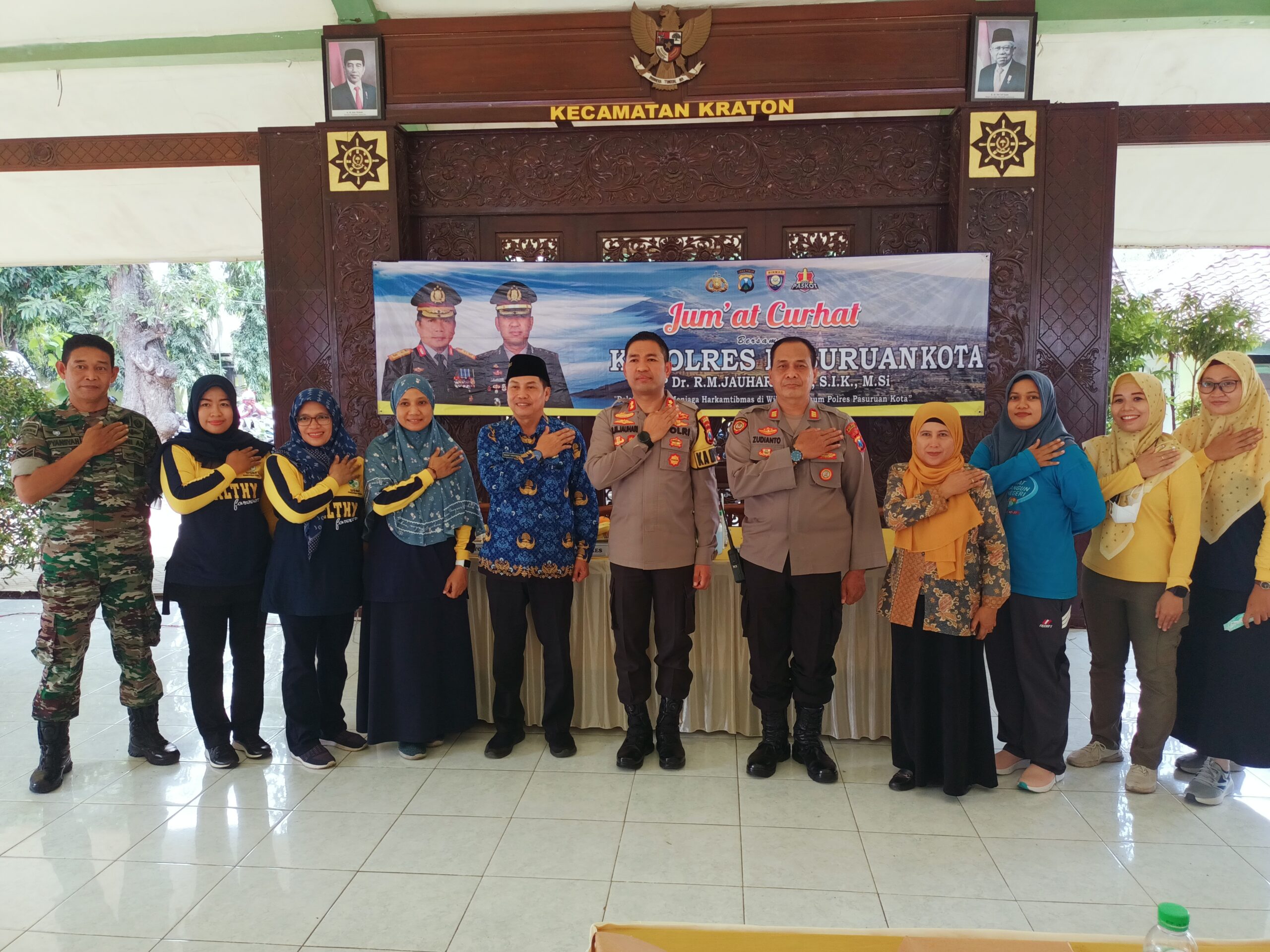 Polres kota Pasuruan Giat Jum'at Curhat Di Wilayah Kecamatan Kraton